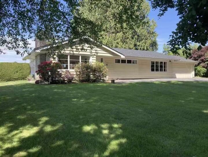 Property Photo:  7441 McKay Avenue  BC V5J 3S9 