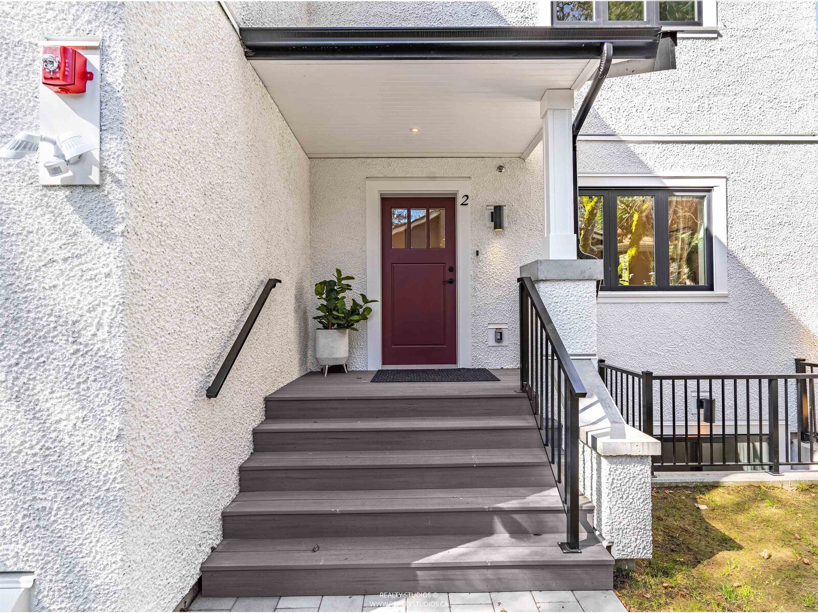 Property Photo:  4088 Maple Crescent 2  BC V6J 4B2 