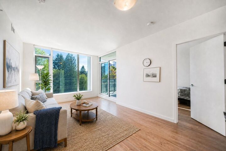 Property Photo:  585 Austin Avenue 205  BC V3K 0G6 