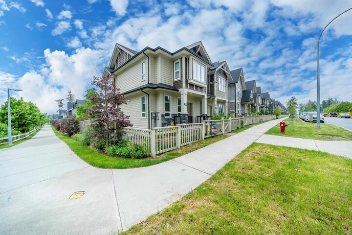 Property Photo: 20411 76 Avenue BC V2Y 3T1