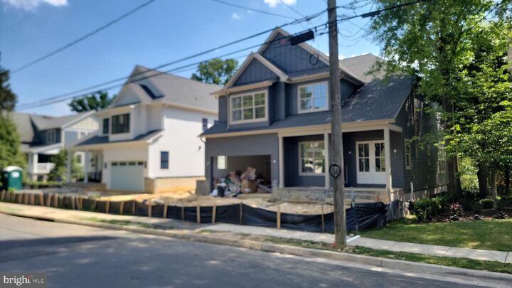 Property Photo:  4632 3rd St S  VA 22204 