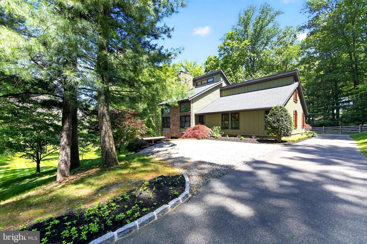 Property Photo:  25 Oak Tree Hollow Road R  PA 19382 