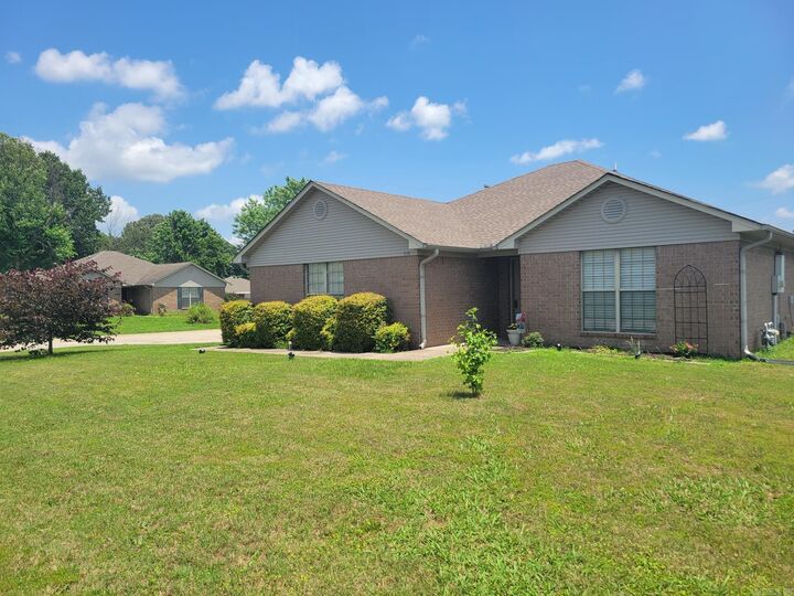 Property Photo:  920 Crestliner Dr  AR 72034 