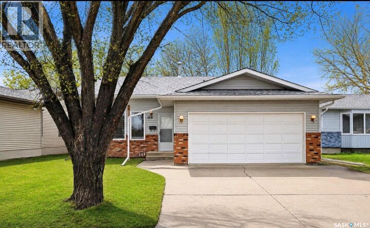 Property Photo:  314 Waterbury Road E  SK S7J 4T9 