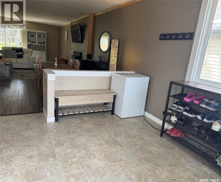 Property Photo:  338 3rd Street E  SK S0G 4C0 