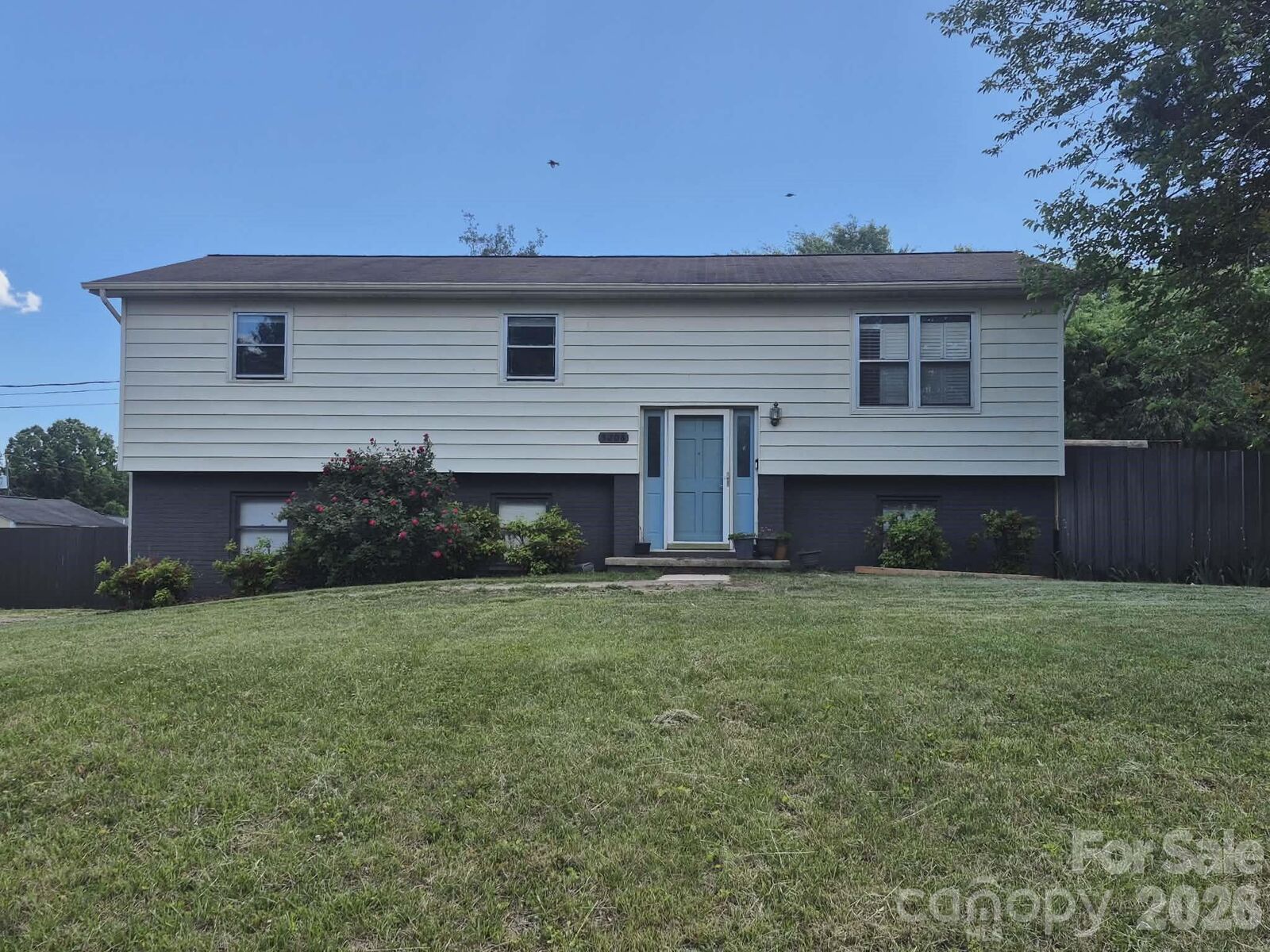 Property Photo:  5208 W Piedmont Circle  NC 28613 