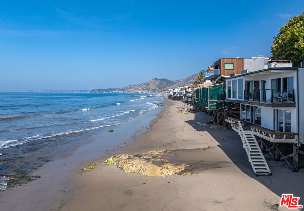 Property Photo:  25006 Malibu Rd  CA 90265 