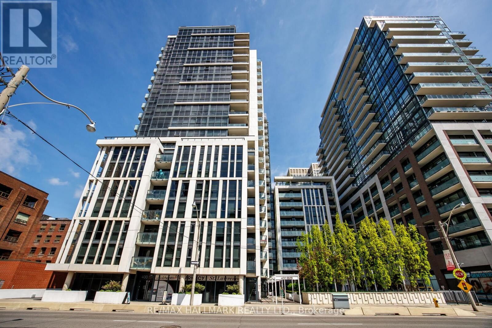 Property Photo:  400 Adelaide Street East 819  ON M5A 4S3 