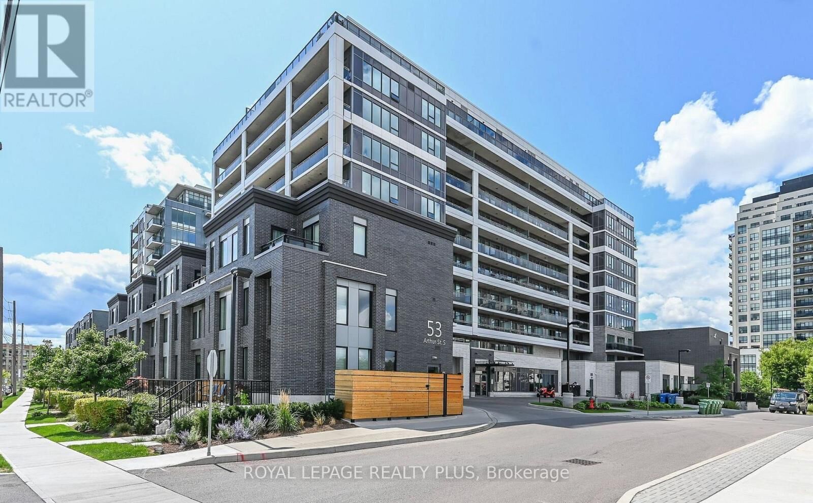 Property Photo:  53 Arthur Street South 614  ON N1E 0S6 