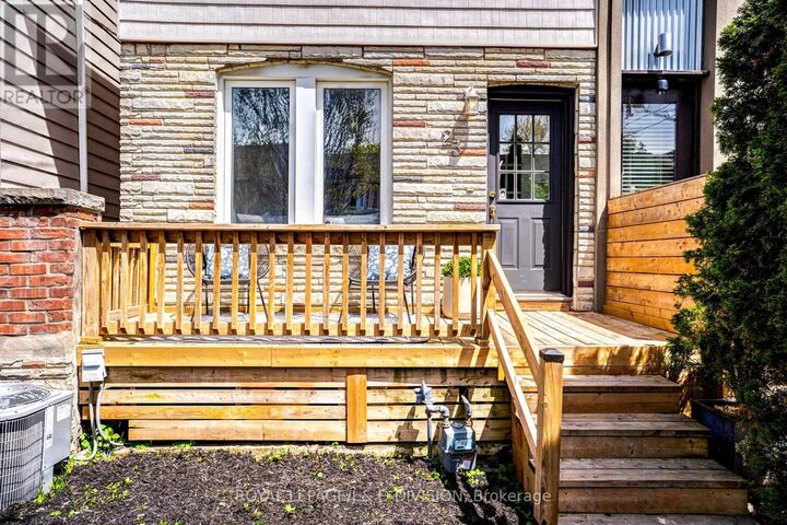 Property Photo:  23 Empire Avenue  ON M4M 2L3 