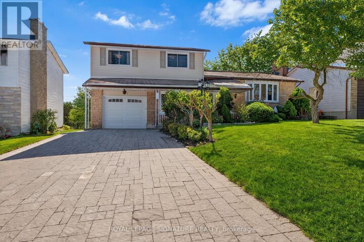 Property Photo: 897 Pembridge Crescent ON K7M 6C6