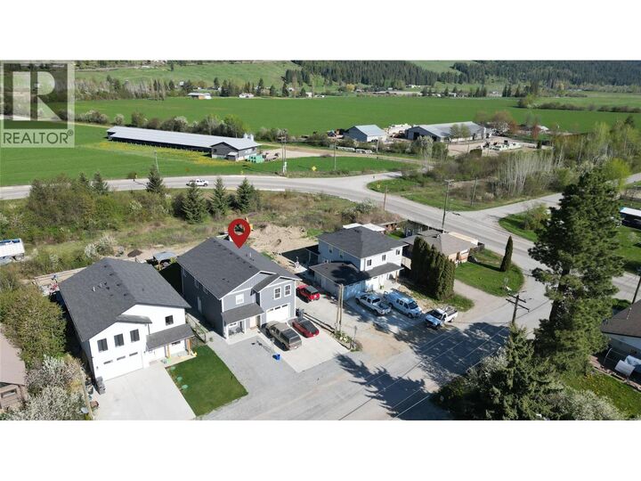 Property Photo: 148 4th Avenue BC V0E 1Y0