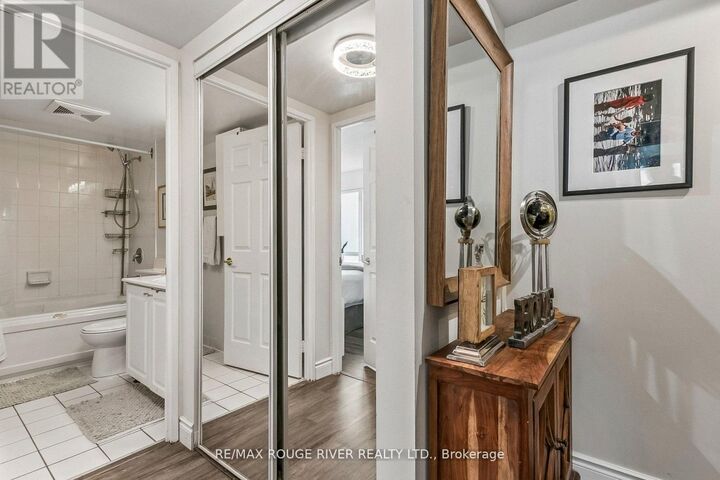 Property Photo:  11 Lee Centre Drive 1203  ON M1H 3J5 
