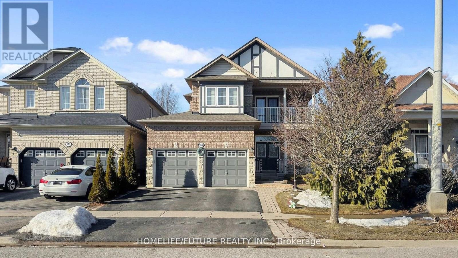 Property Photo:  968 Coyston Drive  ON L1K 3C6 