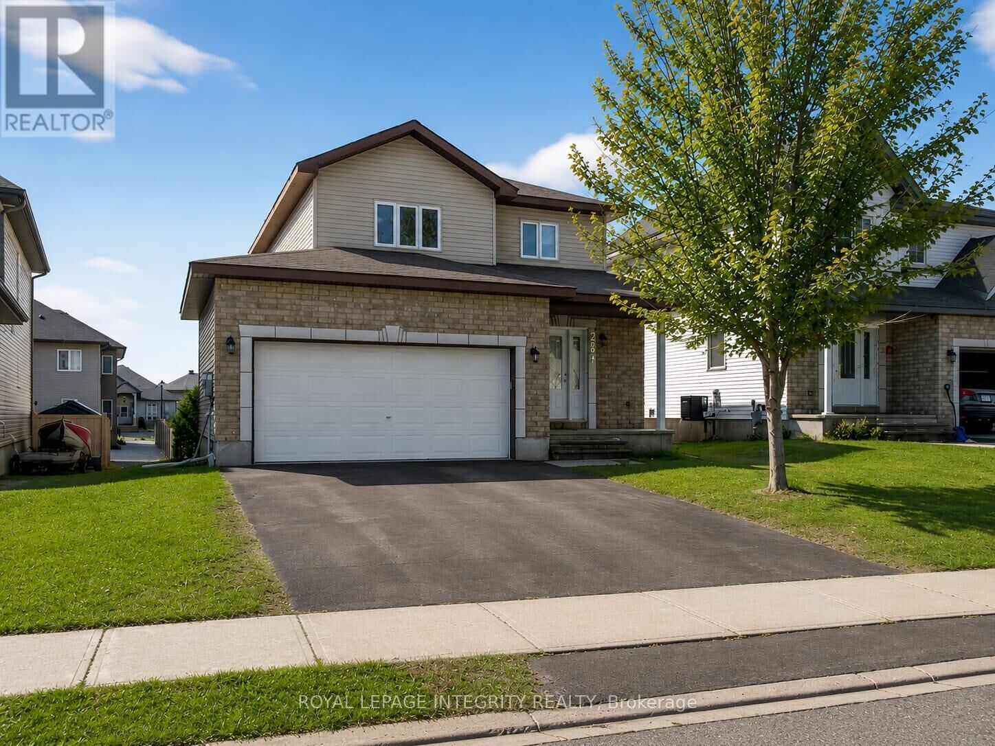 Property Photo:  281 Sterling Avenue  ON K4K 0H9 
