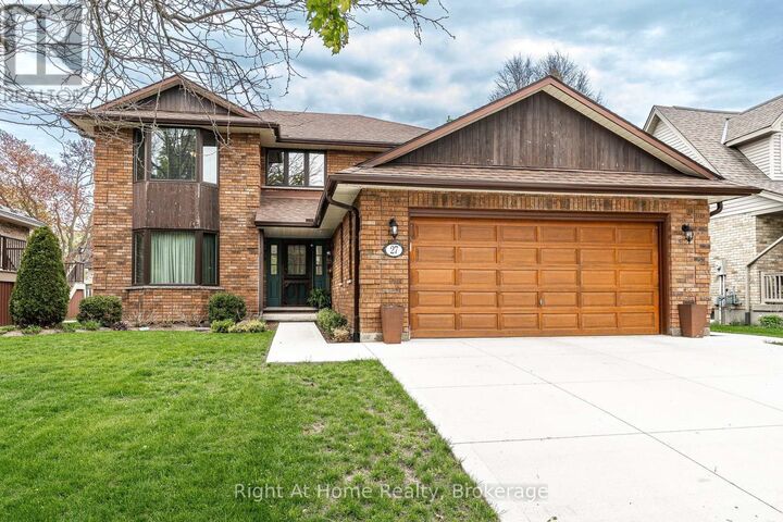 27 Kay Street — photo 1