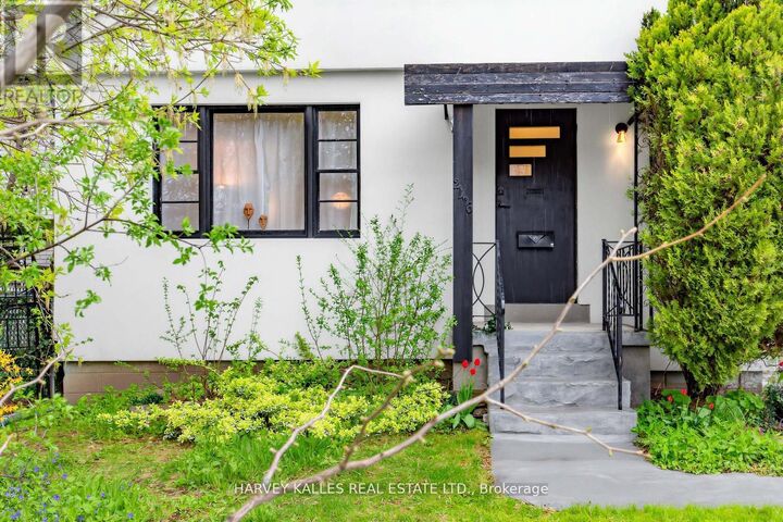 Property Photo: 246 Burnett Avenue ON M2N 1V8