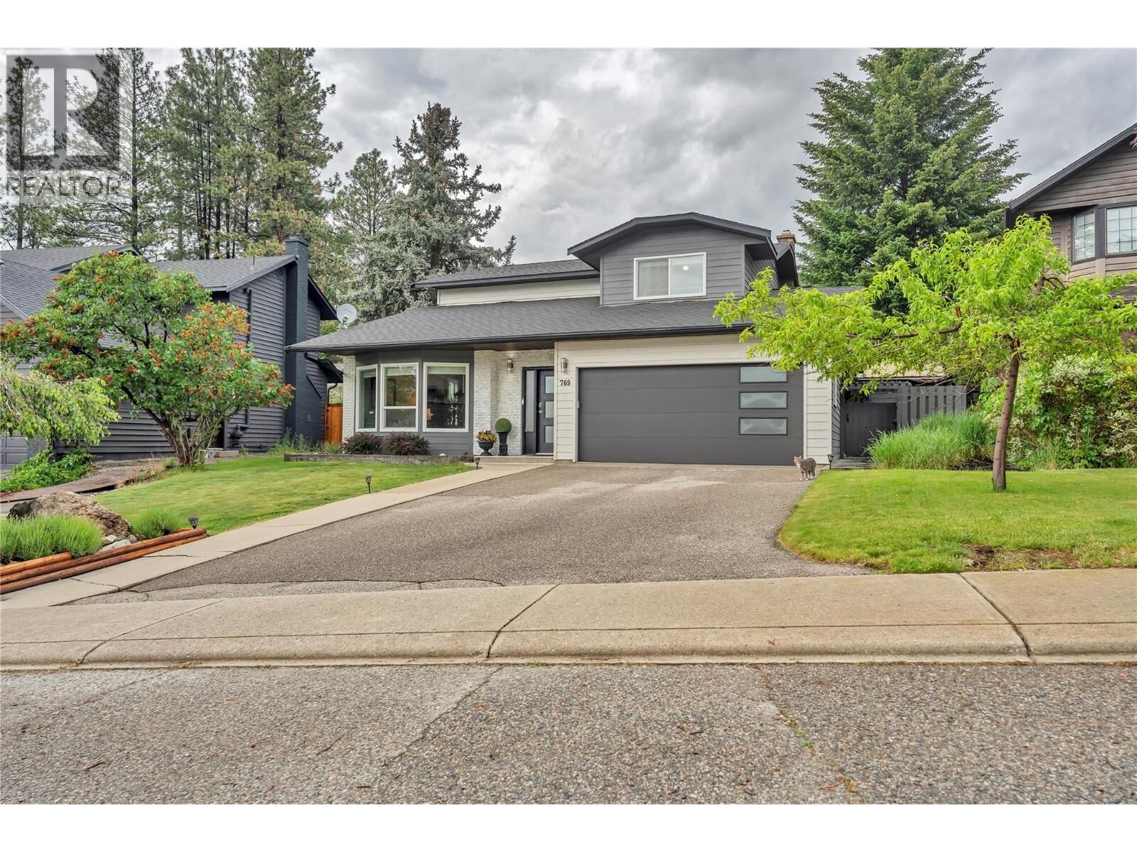 Property Photo: 769 Balsam Avenue BC V2A 7Y8