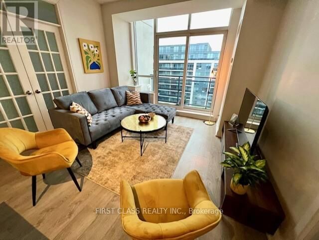 Property Photo:  376 Highway 7 Road East 1016  ON L4B 0C7 