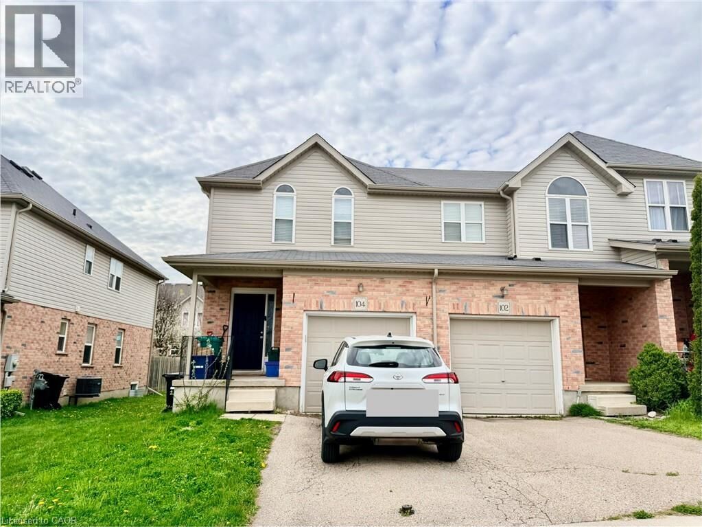 Property Photo: 104 Brookfield Crescent ON N2E 0A7