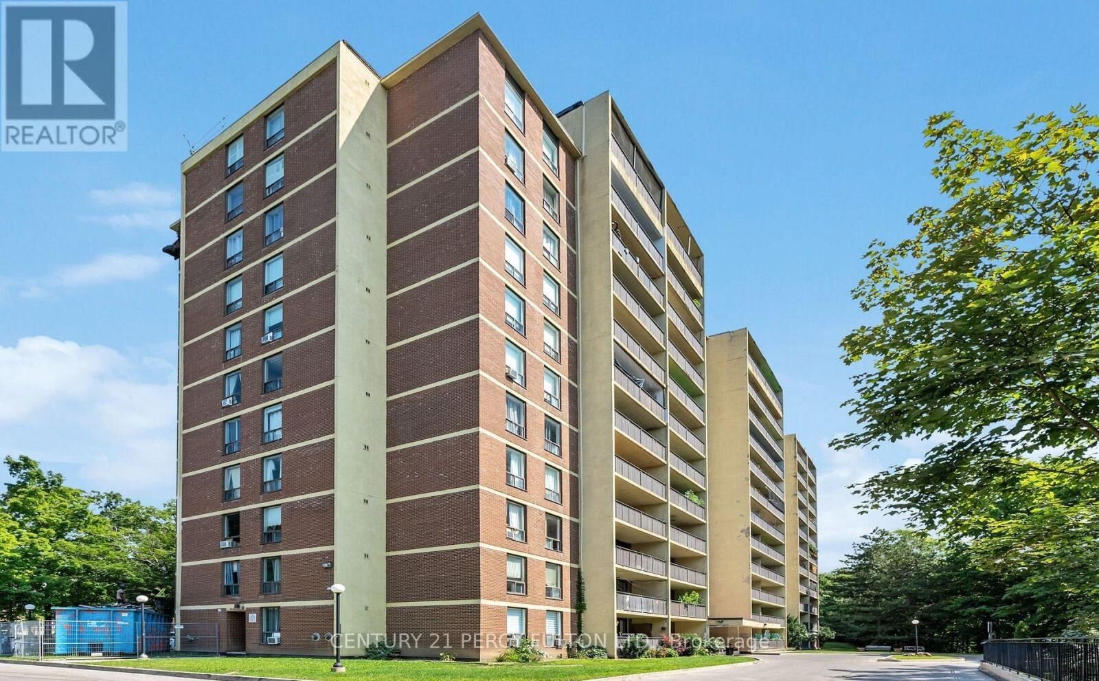 Property Photo:  15 London Green Court 808  ON M3N 1K4 