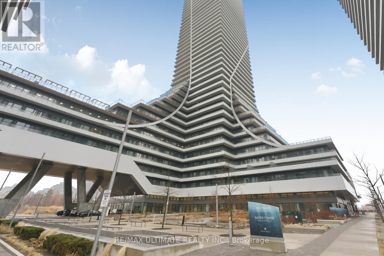 Property Photo: 30 Shore Breeze Drive 1414 ON M8V 0J1