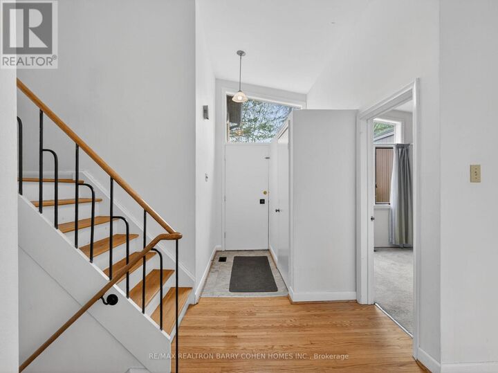 Property Photo:  4 Malabar Place  ON M3B 1A5 