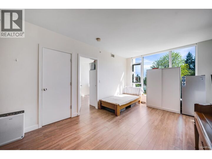 Property Photo:  585 Austin Avenue 205  BC V3K 0G6 