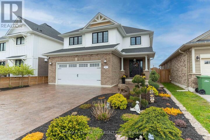 Property Photo:  76 Styles Drive North  ON N5R 0M3 