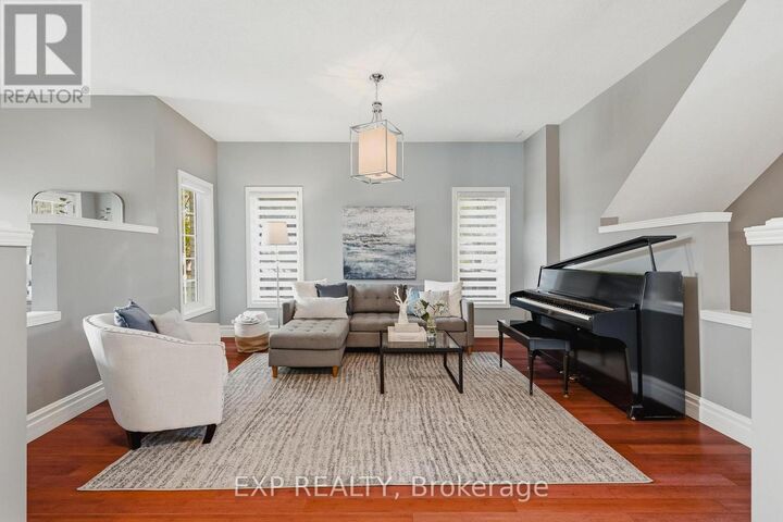 Property Photo:  606 Doon Drive South  ON N2P 2X4 