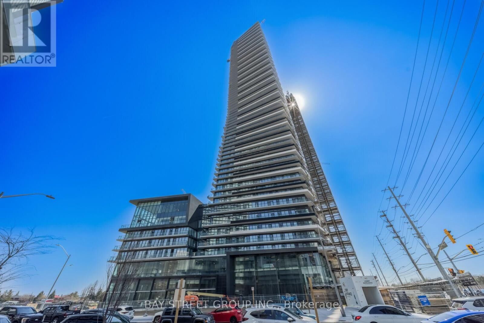 Property Photo:  448 Burnhamthorpe Road West 1212  ON L5B 4M6 