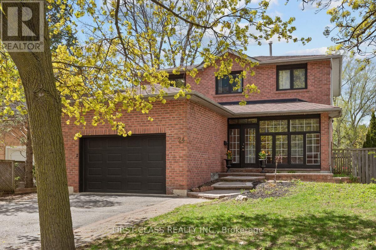 Property Photo:  24 Brookland Avenue  ON L4G 3Y4 