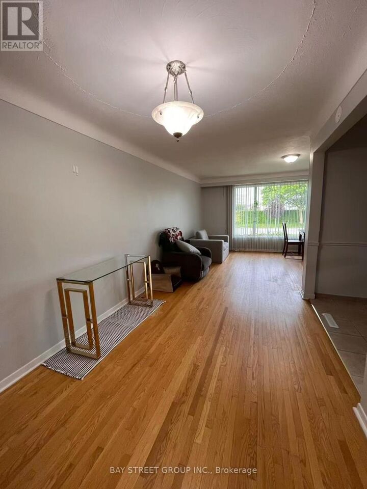 Property Photo: 65 Saint Andrews Avenue ON L3B 1E3