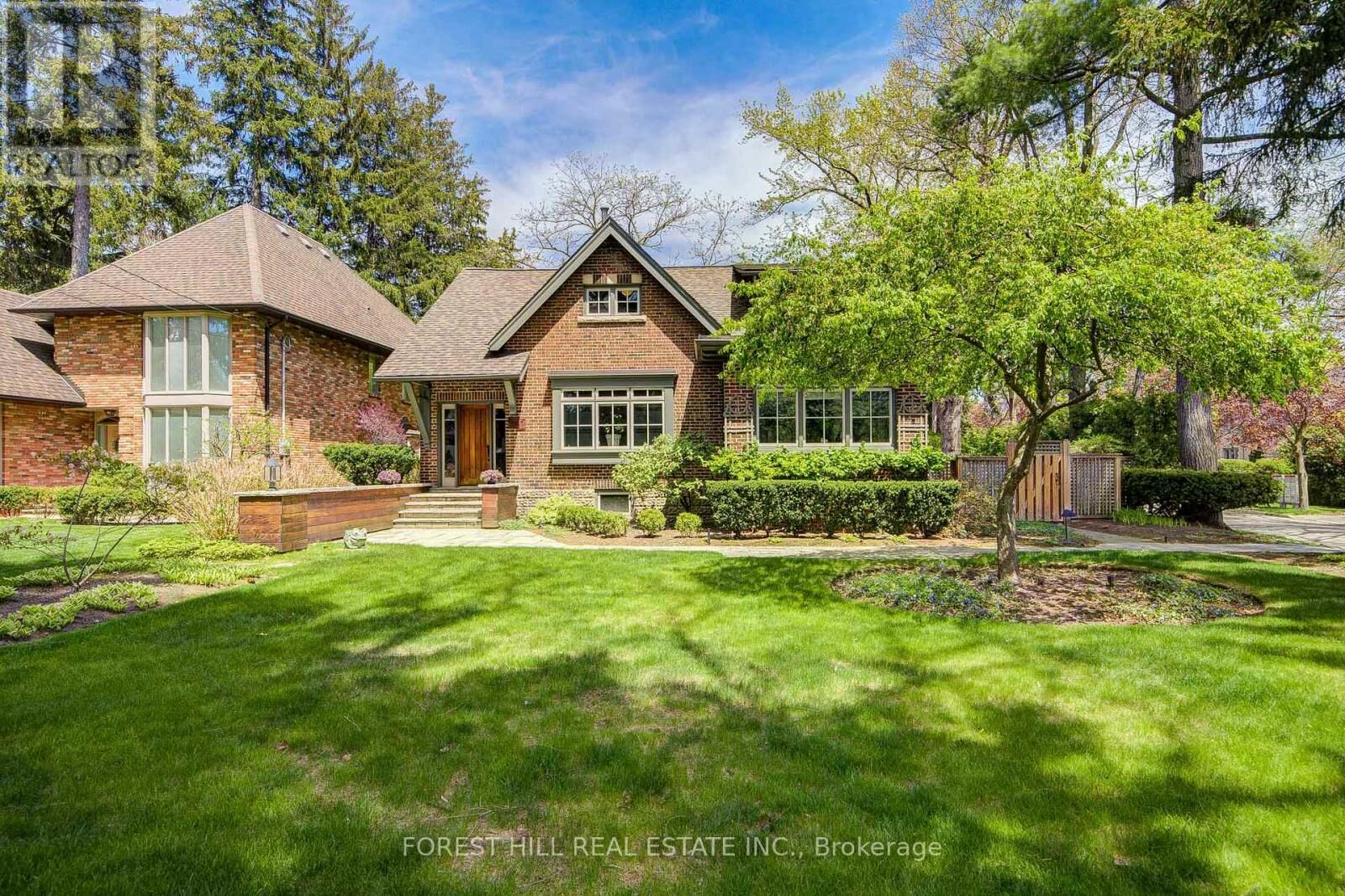 Property Photo: 1381 Lorne Park Road ON L5H 3B2