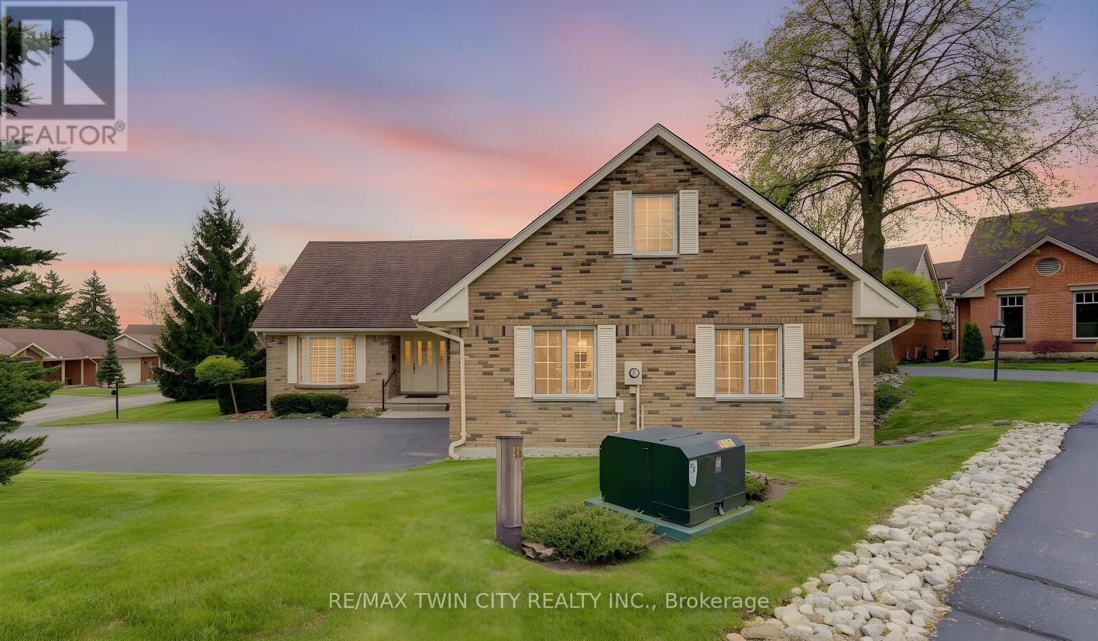 Property Photo:  298 Roxton Drive 13  ON N2T 1R5 
