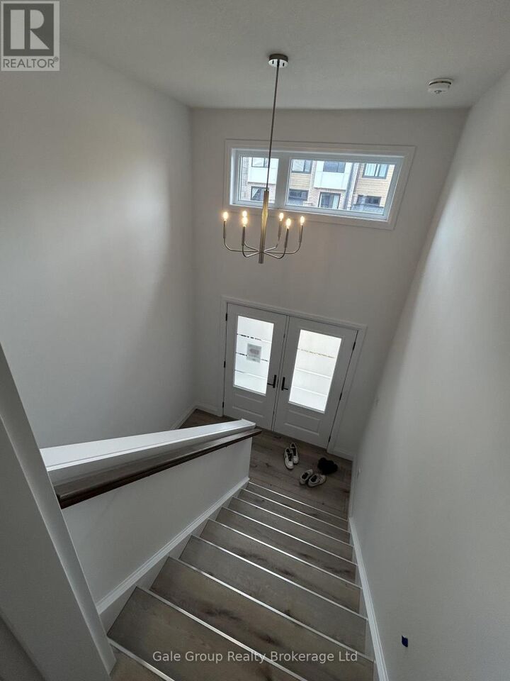 Property Photo:  182-7 Bridge Crescent Main/Upper  ON N0G 2P0 
