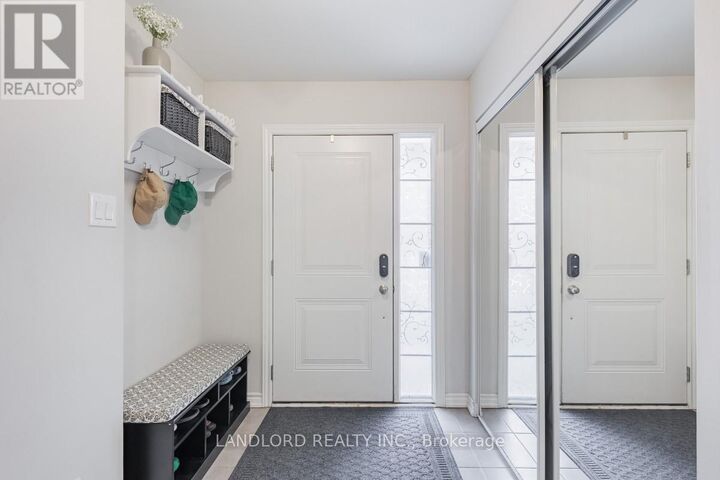 Property Photo:  165 Hampshire Way 50  ON L9T 8M7 