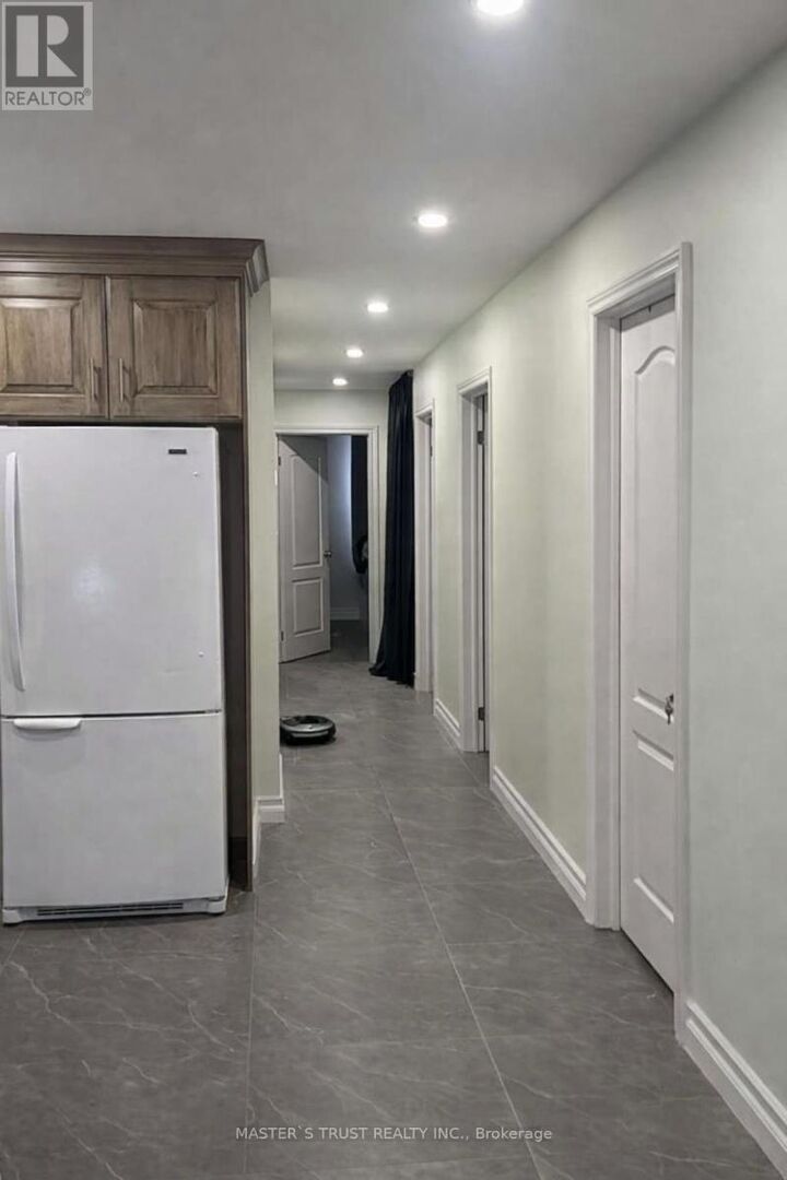 Property Photo: 2 Chipwood Crescent ON M2J 3X7