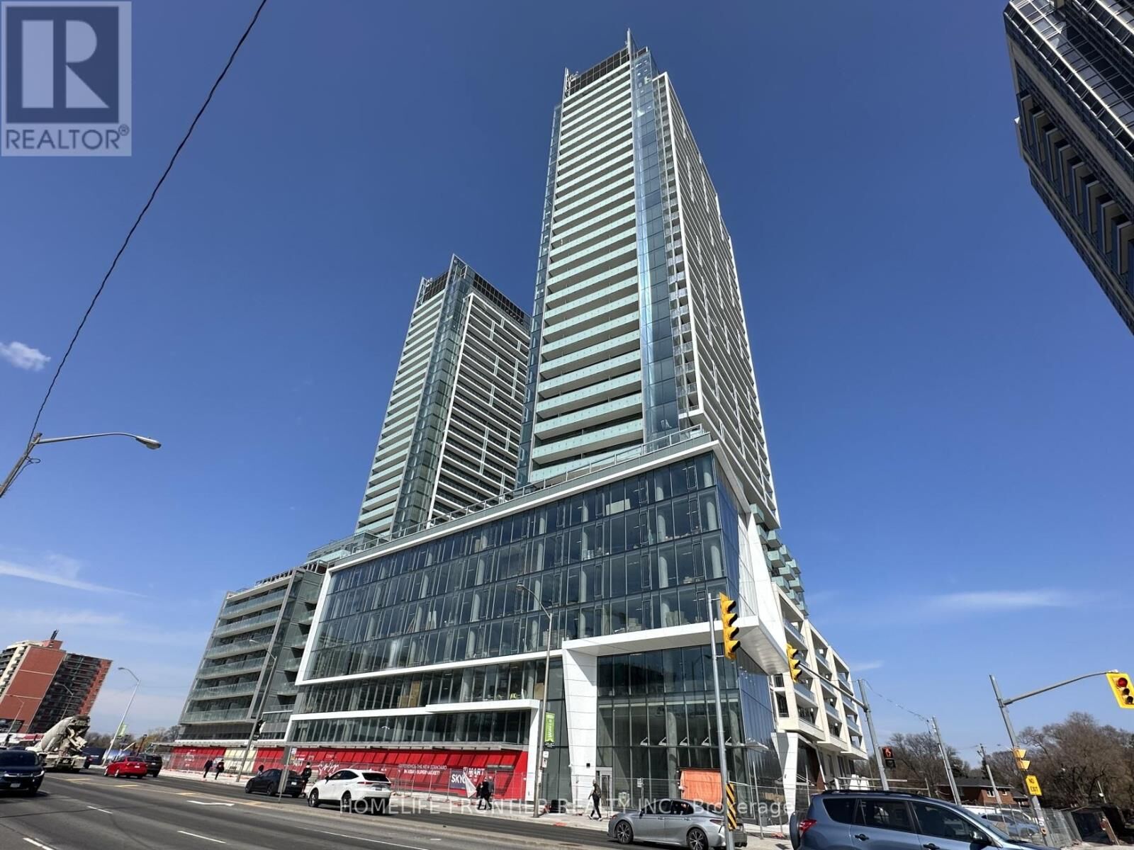 Property Photo:  7 Golden Lion Heights 1403  ON M2M 0C1 