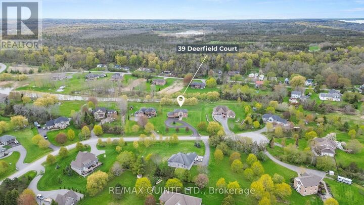 Property Photo: 39 Deerfield Court ON K8N 4Z1