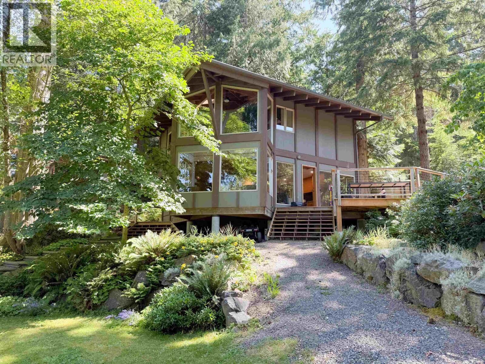 Property Photo:  901 Windjammer Road  BC V0N 1G2 
