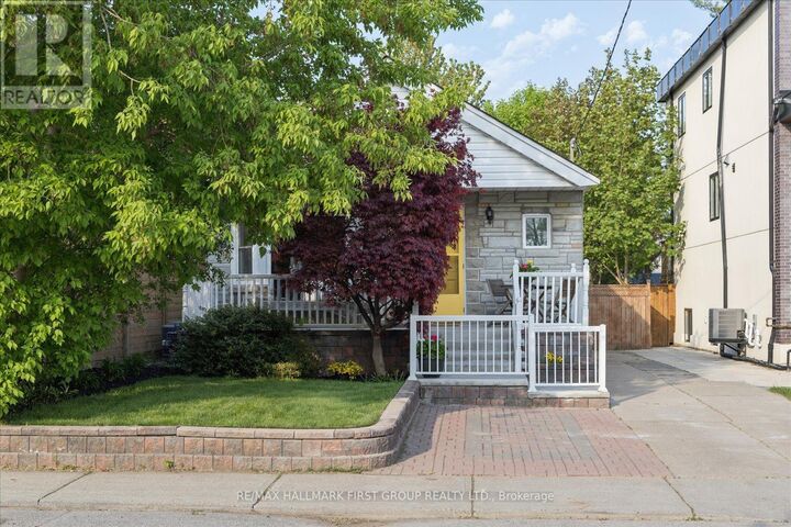 Property Photo:  31 Machockie Road  ON M4C 3M5 