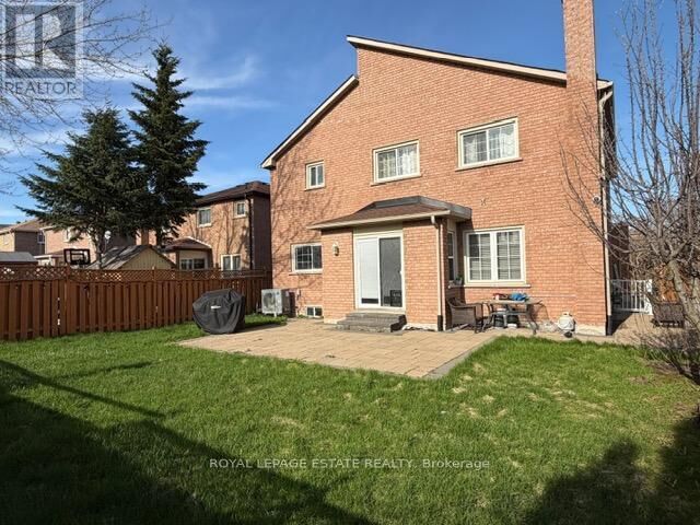 Property Photo:  4 Townley Avenue  ON L3S 1C9 