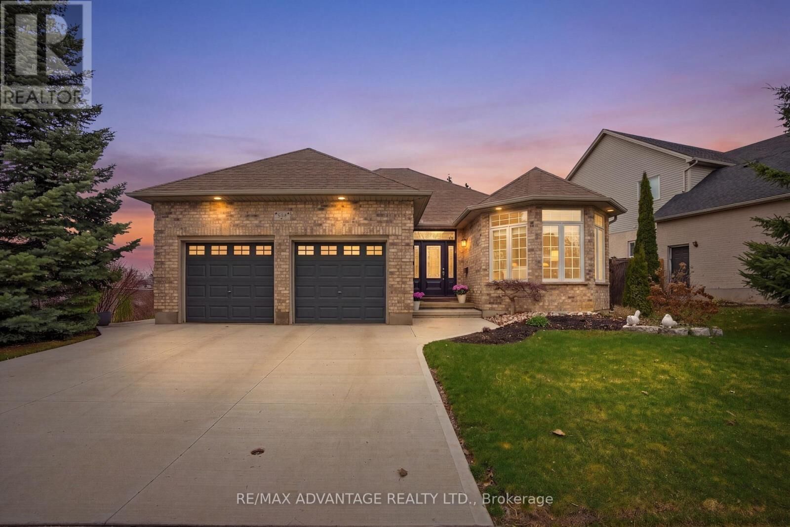 Property Photo:  993 Gabor Street  ON N6K 4V5 