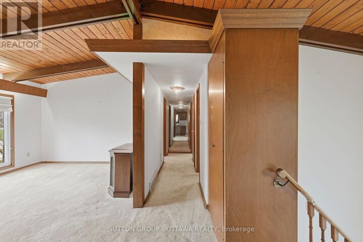 Property Photo:  301 Central Park Boulevard North  ON L1G 5Z5 
