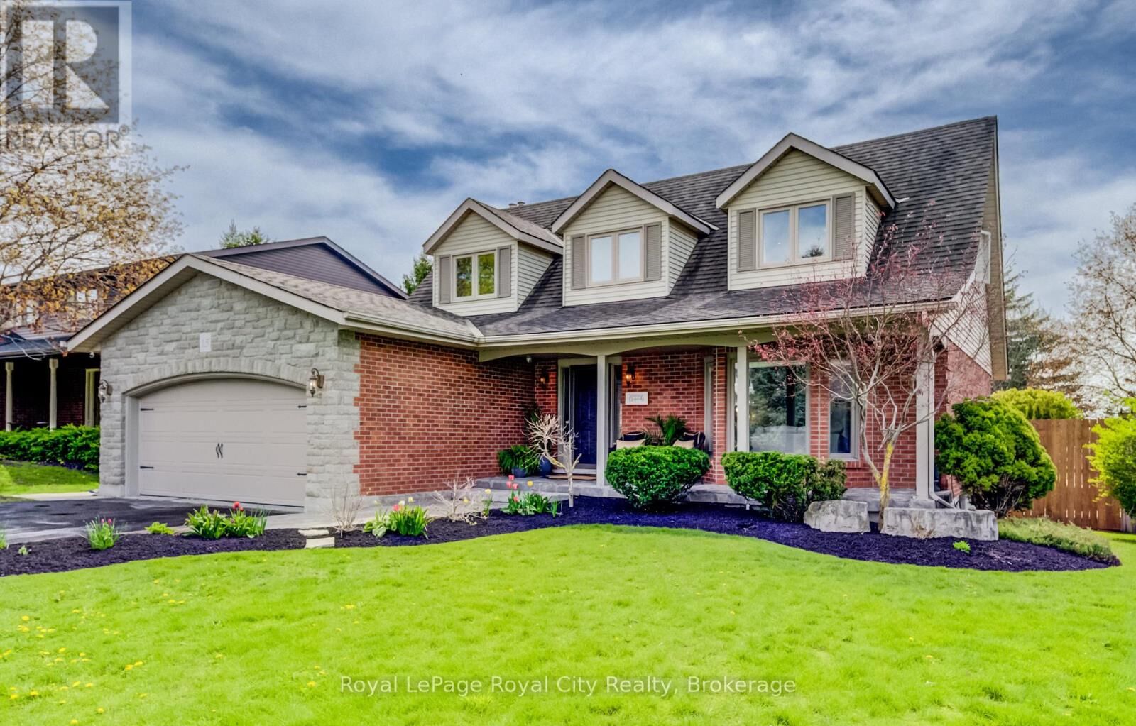 Property Photo: 15 Joann Crescent ON N0B 1S0
