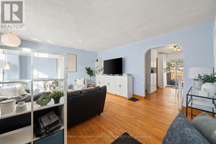 Property Photo:  93 John Street  ON K0K 3E0 