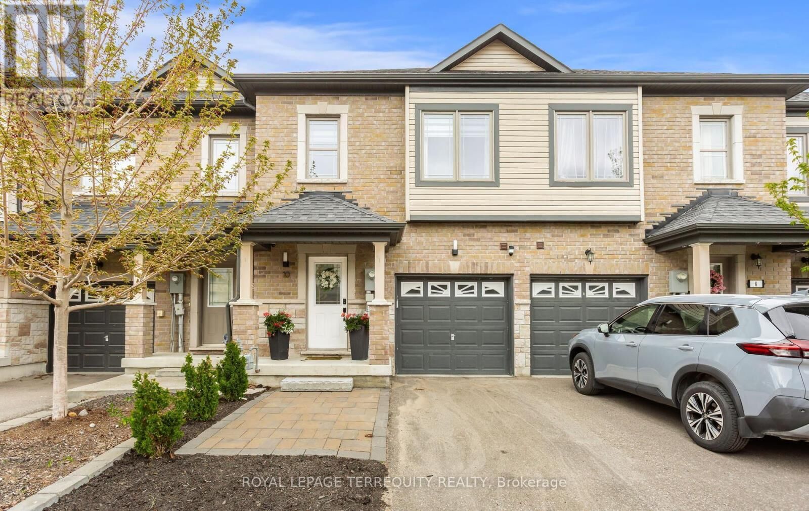 Property Photo: 10 Deneb Street ON L4M 0K6