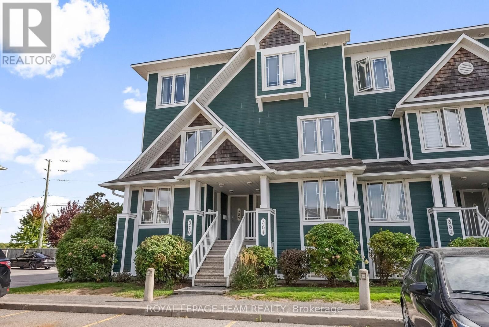 Property Photo:  368 Crownridge Drive  ON K2M 3A4 
