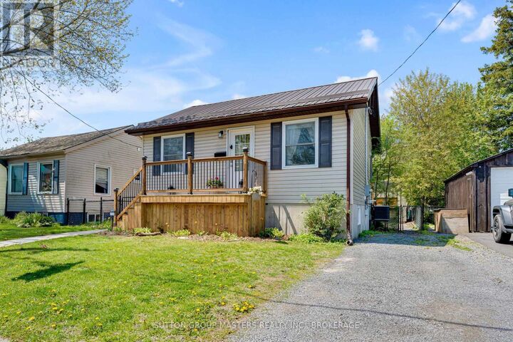 Property Photo: 484 Nelson Street ON K7K 4N5
